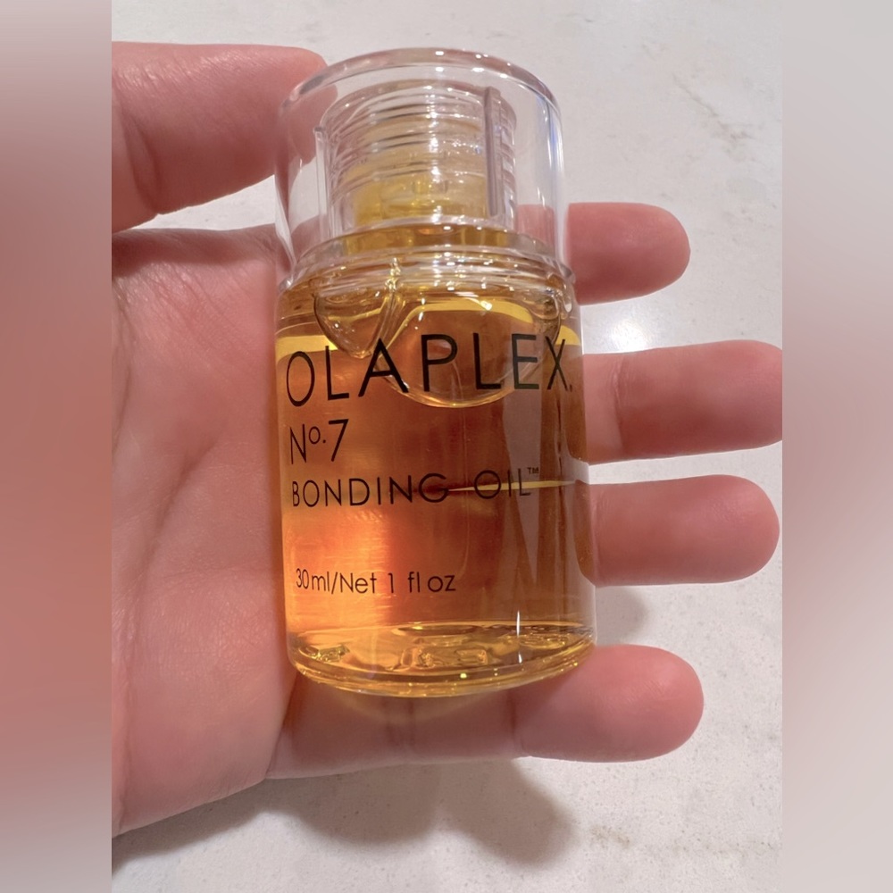 COPY - Olaplex hair product No.7